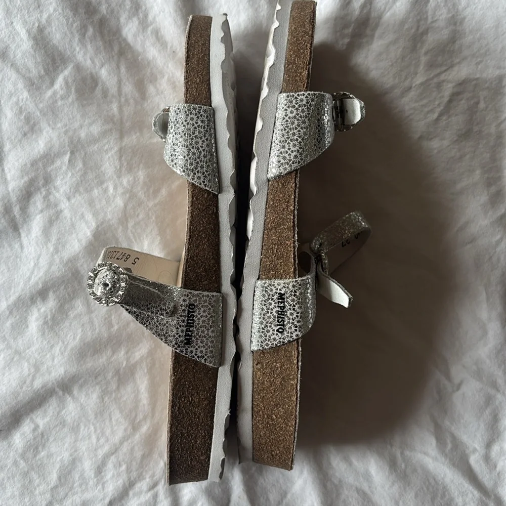 Mephisto Norie Silver Fiore Metallic Leather Sandal, 37 - Picture 4 of 7